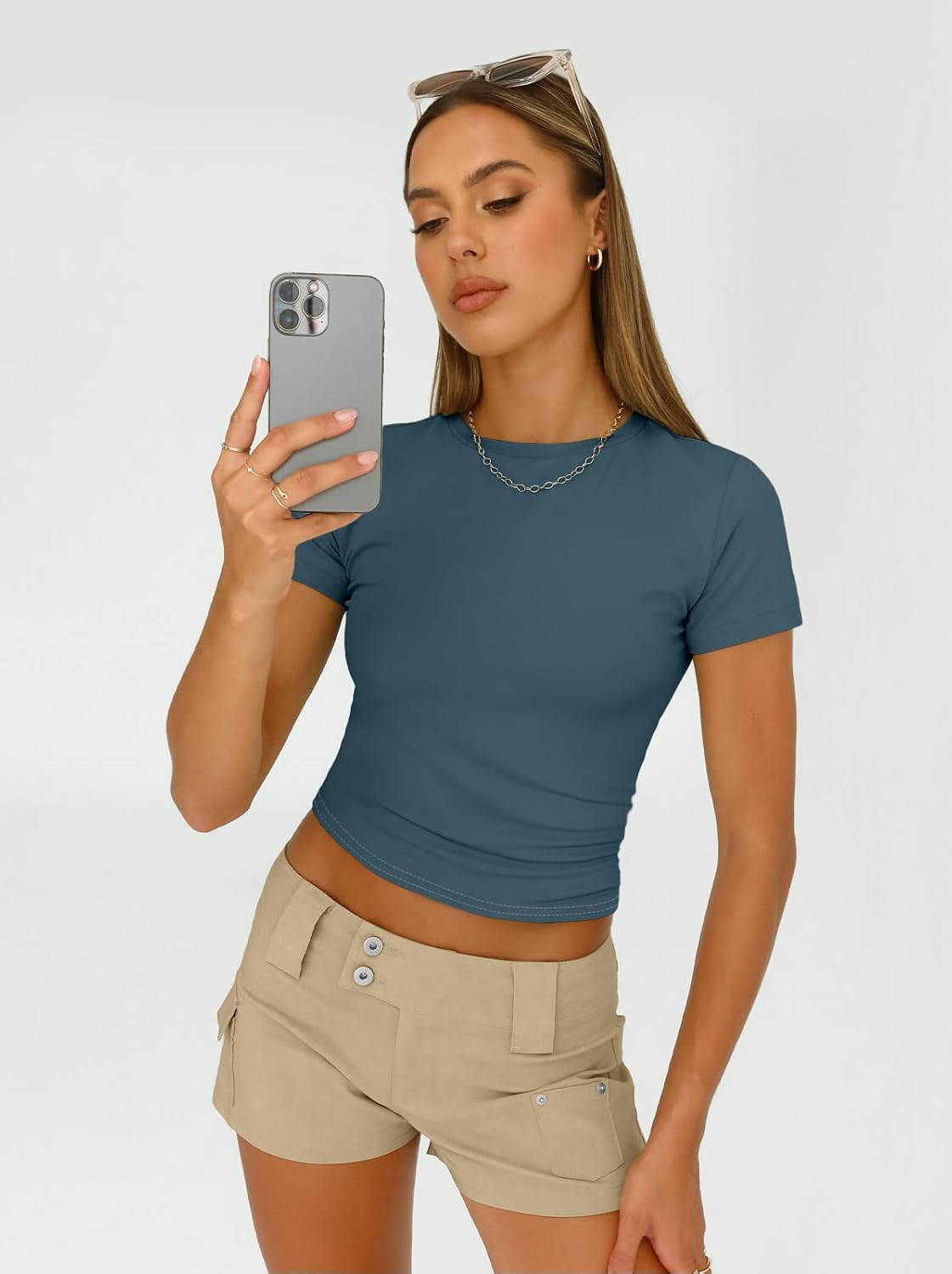 AUTOMET Women's 3 Pack Short Sleeve Shirts | Buttery Soft Slim Fitted Crop Tops, Stretchy Going Out Basic Tees for Summer, Layering & Everyday